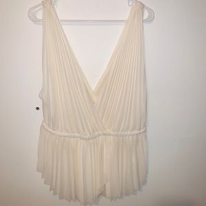 Aritzia Wilfred Deep V Sleeveless Blouse